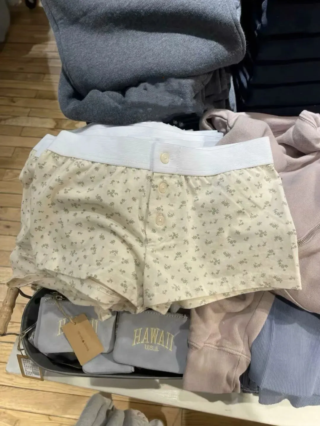 LVSANW Casual Women Soft Cotton Front Buttons Shorts 2024 Summer Vintage Low Waist Female Chic Bottoms