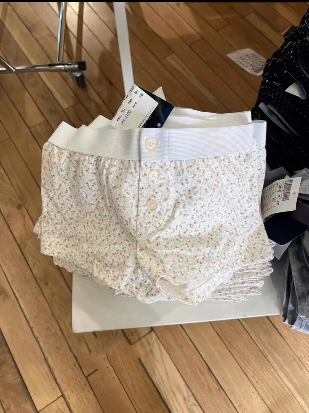 LVSANW Casual Women Soft Cotton Front Buttons Shorts 2024 Summer Vintage Low Waist Female Chic Bottoms